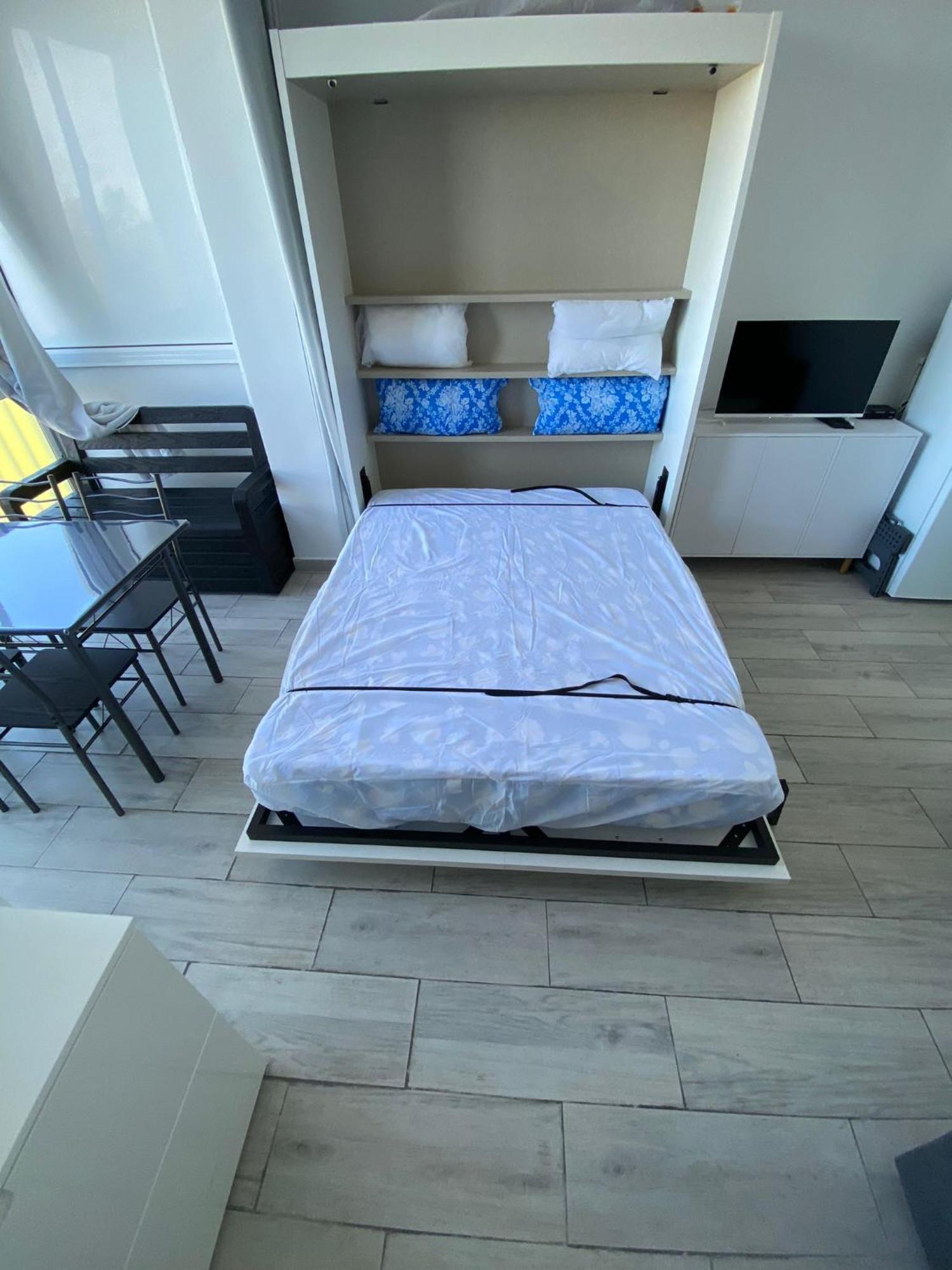 Studio Avec Piscine Et Parking Roses Eksteriør billede